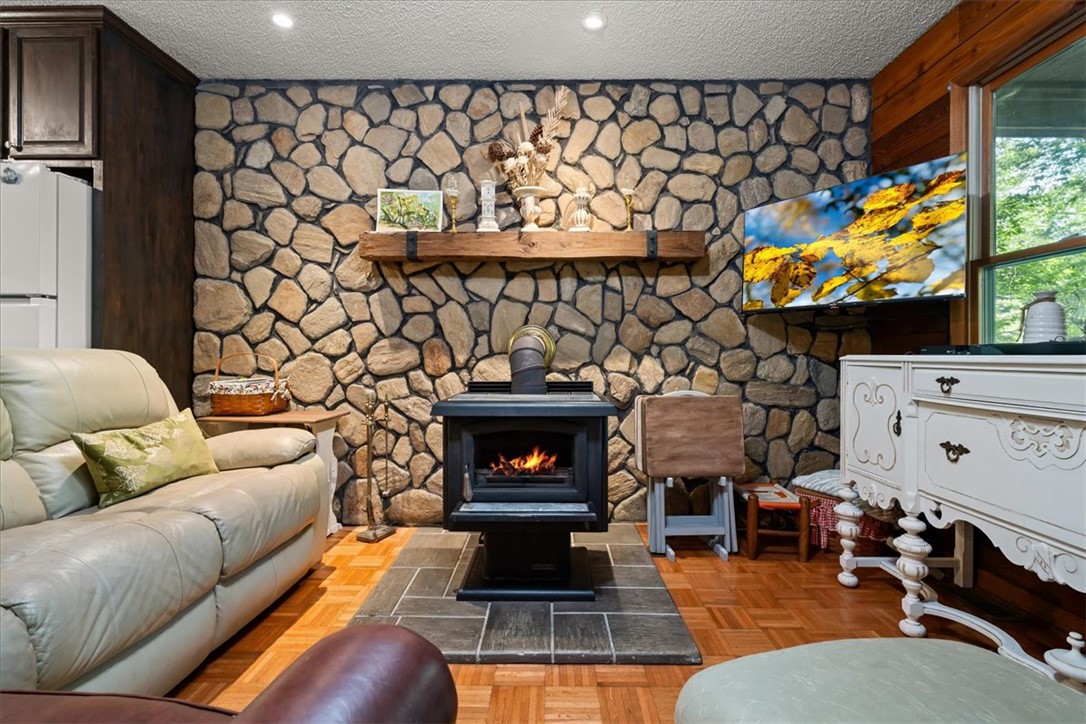 237 Hickory Ridge Mountain Rest, SC 29664 - Photo 6 of 38