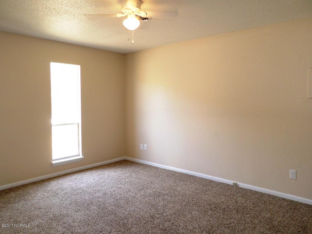 362 Union Chapel Church Road Richlands, NC 28574 - Photo 11 of 25 Master Bedroom
