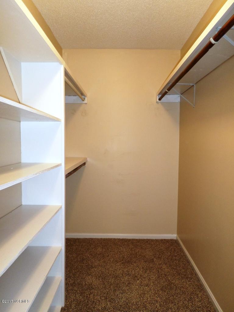 362 Union Chapel Church Road Richlands, NC 28574 - Photo 15 of 25 Master closet