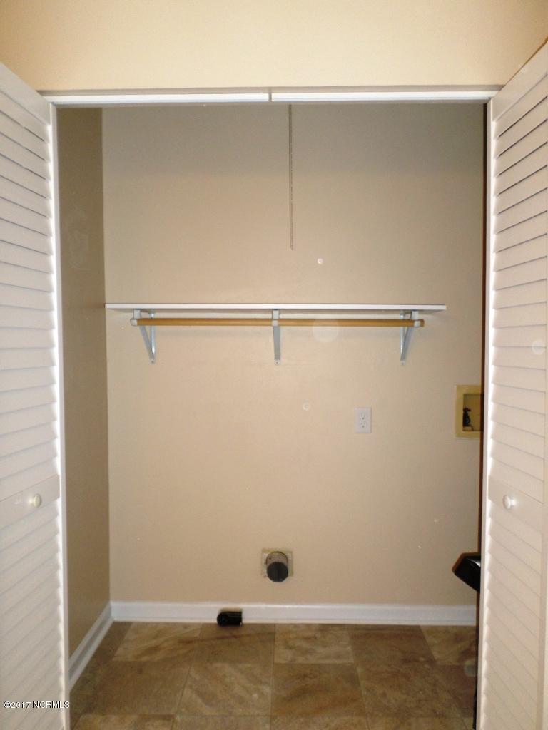362 Union Chapel Church Road Richlands, NC 28574 - Photo 23 of 25 Laundry closet