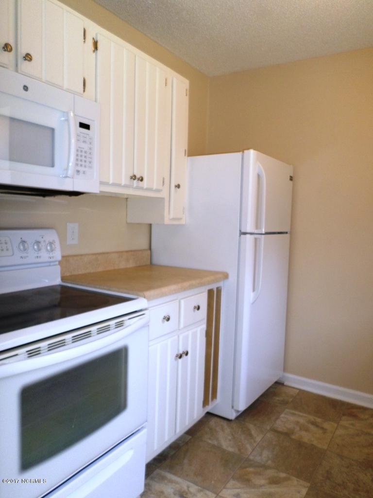 362 Union Chapel Church Road Richlands, NC 28574 - Photo 10 of 25 Kitchen