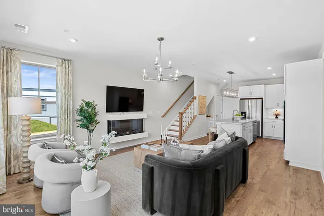 $584,990 | 6 Sepia Square, Unit MO, Ashburn, VA 20147