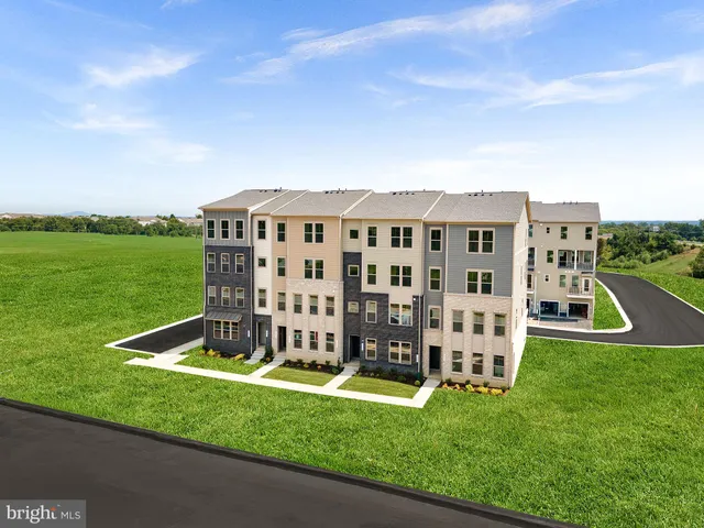 $584,990 | 6 Sepia Square, Unit MO, Ashburn, VA 20147