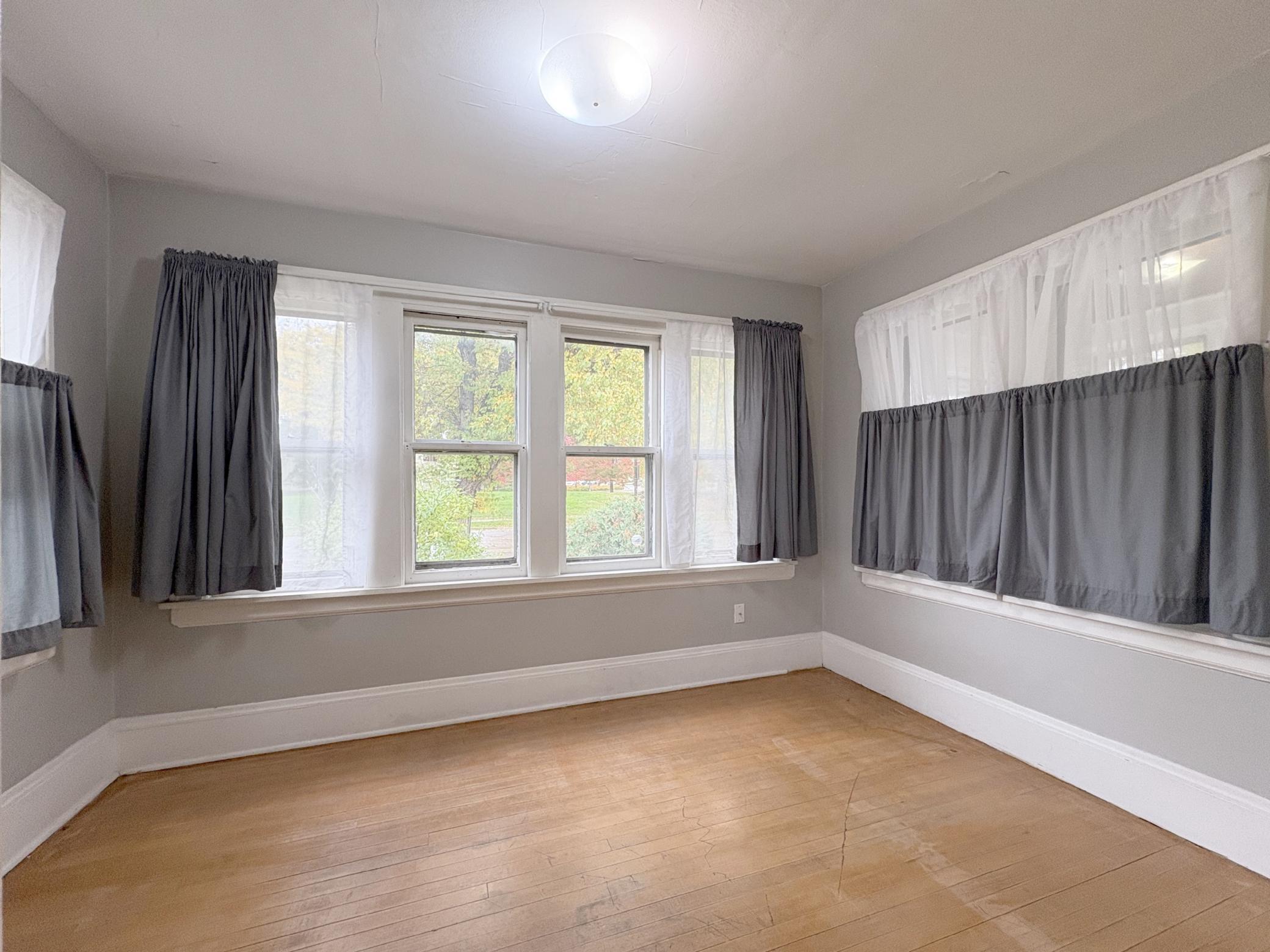 469 Como Avenue St. Paul, MN 55103 - Photo 4 of 11