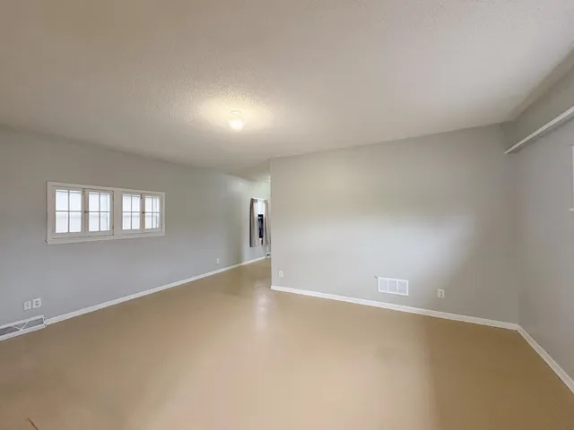 $235,000 | 469 Como Avenue, St. Paul, MN 55103