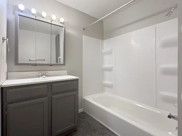 $235,000 | 469 Como Avenue, St. Paul, MN 55103