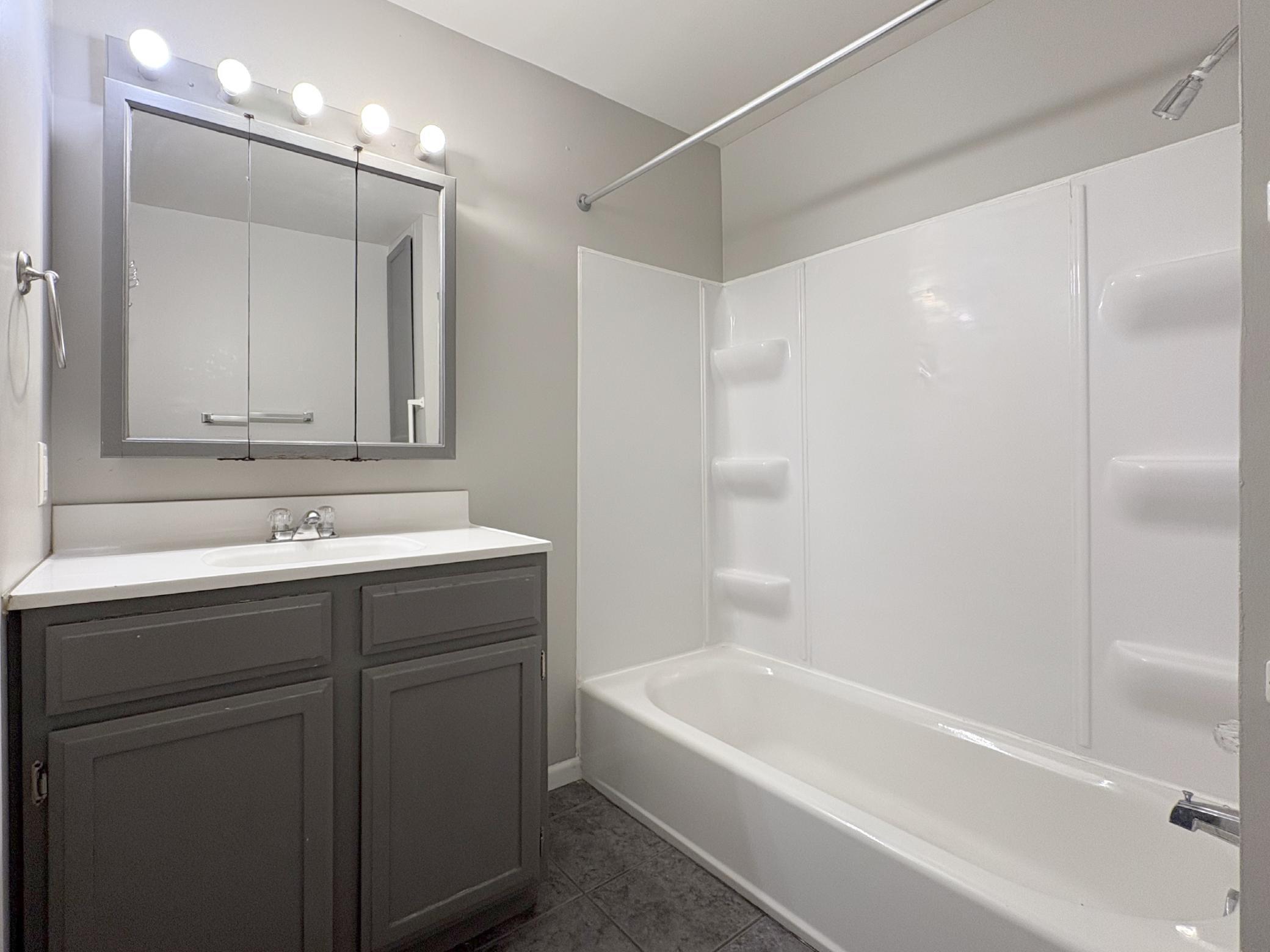 469 Como Avenue St. Paul, MN 55103 - Photo 7 of 11