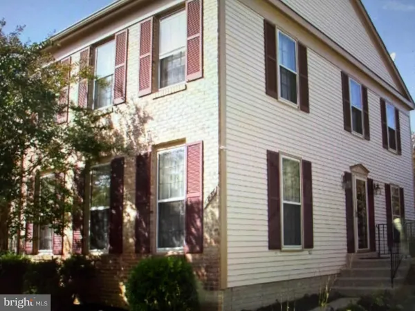 $3,500 | 6236 Walkers Croft Way, Alexandria, VA 22315