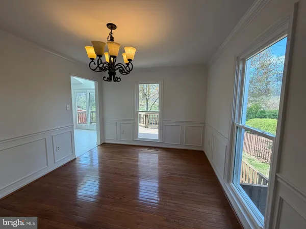 $3,850 | 6236 Walkers Croft Way, Alexandria, VA 22315