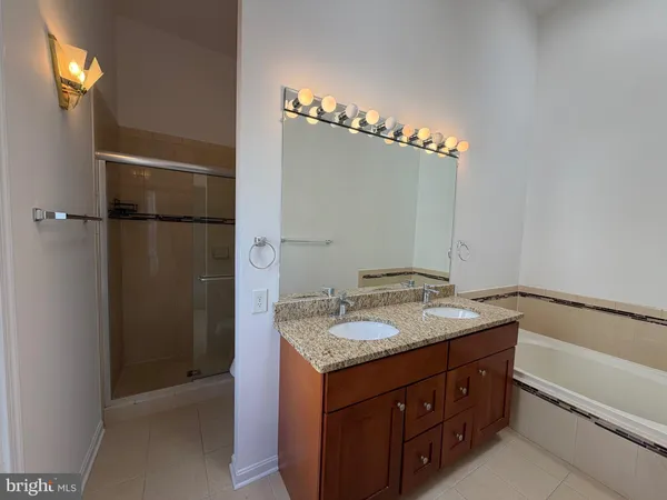 $3,850 | 6236 Walkers Croft Way, Alexandria, VA 22315