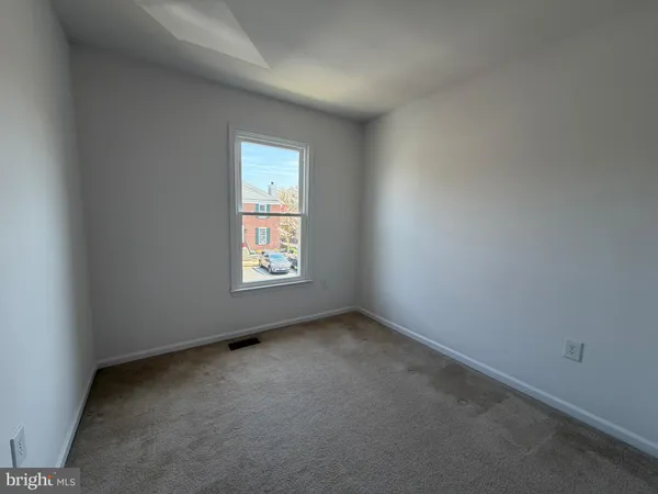 $3,850 | 6236 Walkers Croft Way, Alexandria, VA 22315