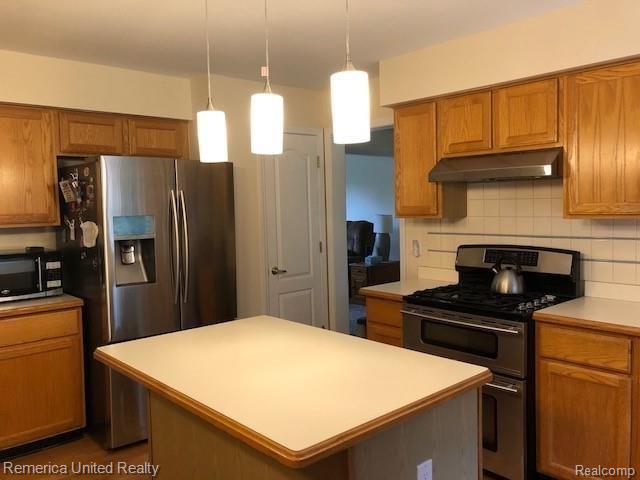 5860 Hathaway Road Canton, MI 48187 - Photo 14 of 48 IMG_0751.jpg