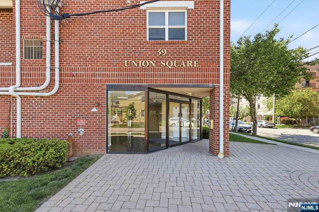 39 Union Street, Unit 402 Hackensack, NJ 07601 - Photo 1 of 39