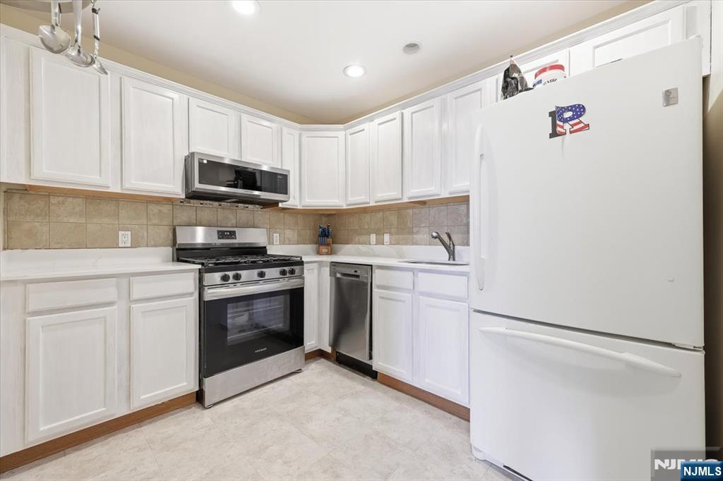 39 Union Street, Unit 402 Hackensack, NJ 07601 - Photo 4 of 39