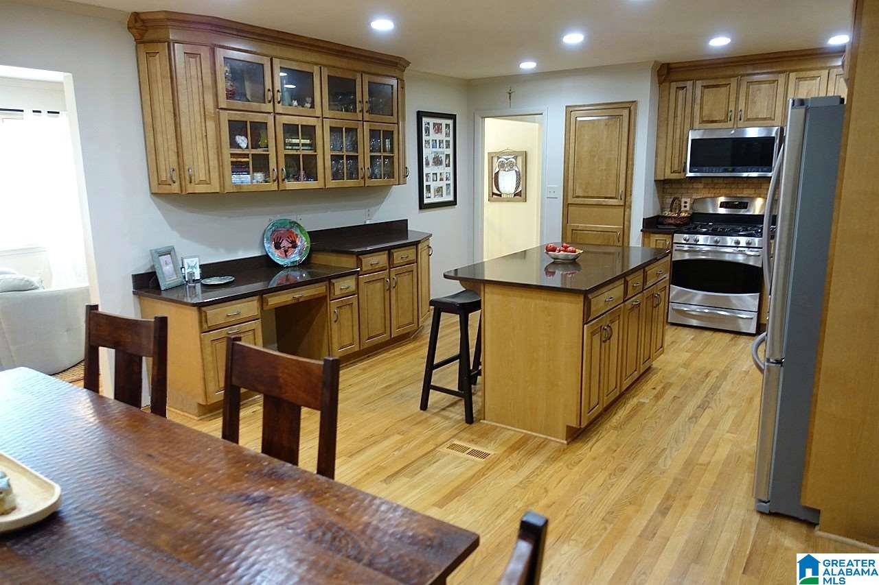 912 Granbury Road Birmingham, AL 35216 - Photo 7 of 28