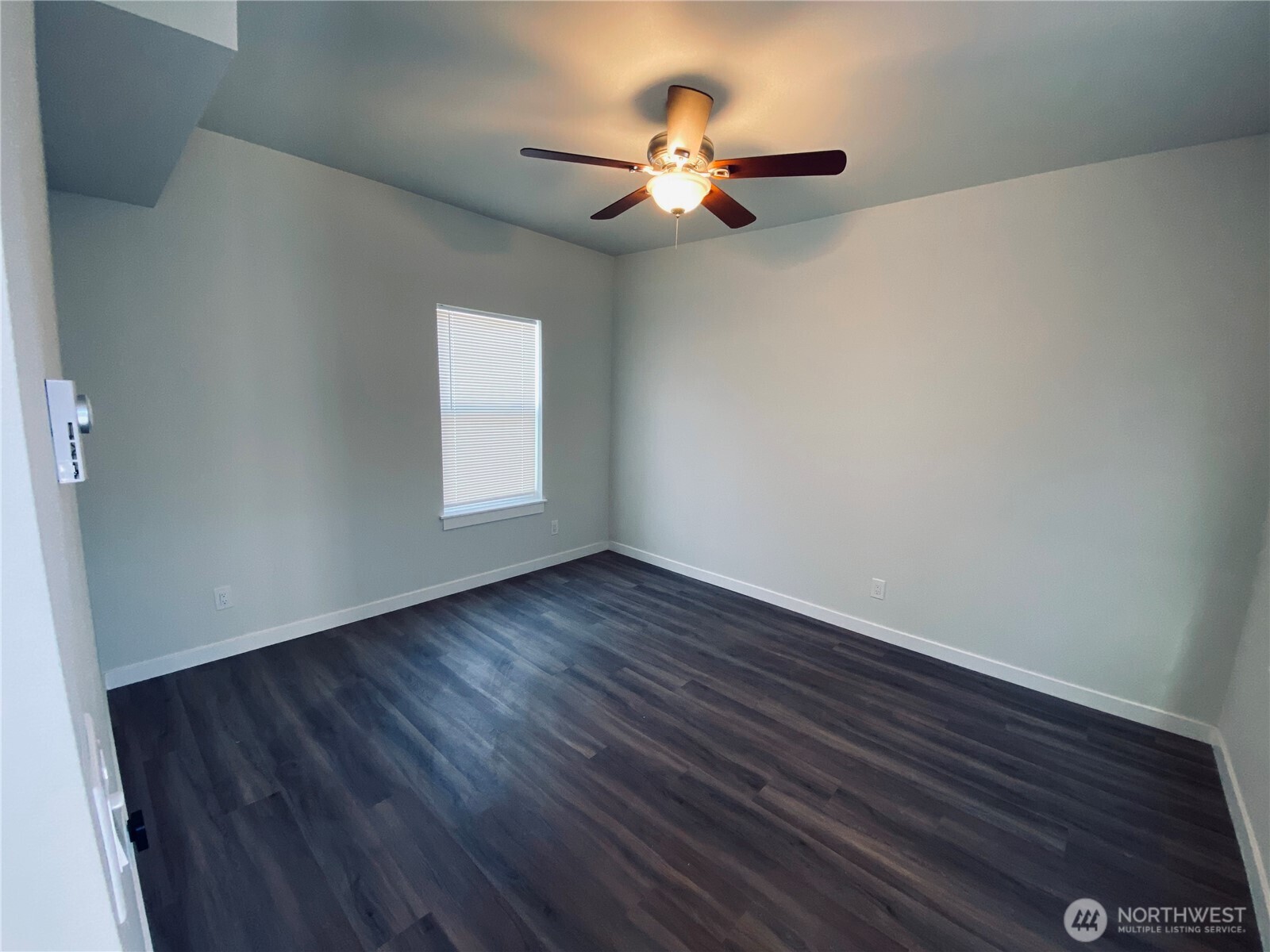 3405 Rockefeller Avenue, Unit D Everett, WA 98201 - Photo 5 of 20