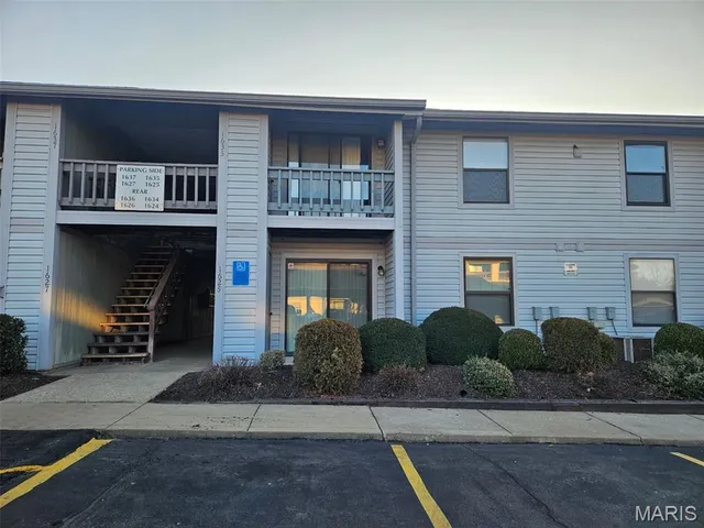 $135,000 | 1625 Summergate Parkway, Unit G, St. Charles, MO 63303