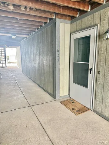 $135,000 | 1625 Summergate Parkway, Unit G, St. Charles, MO 63303