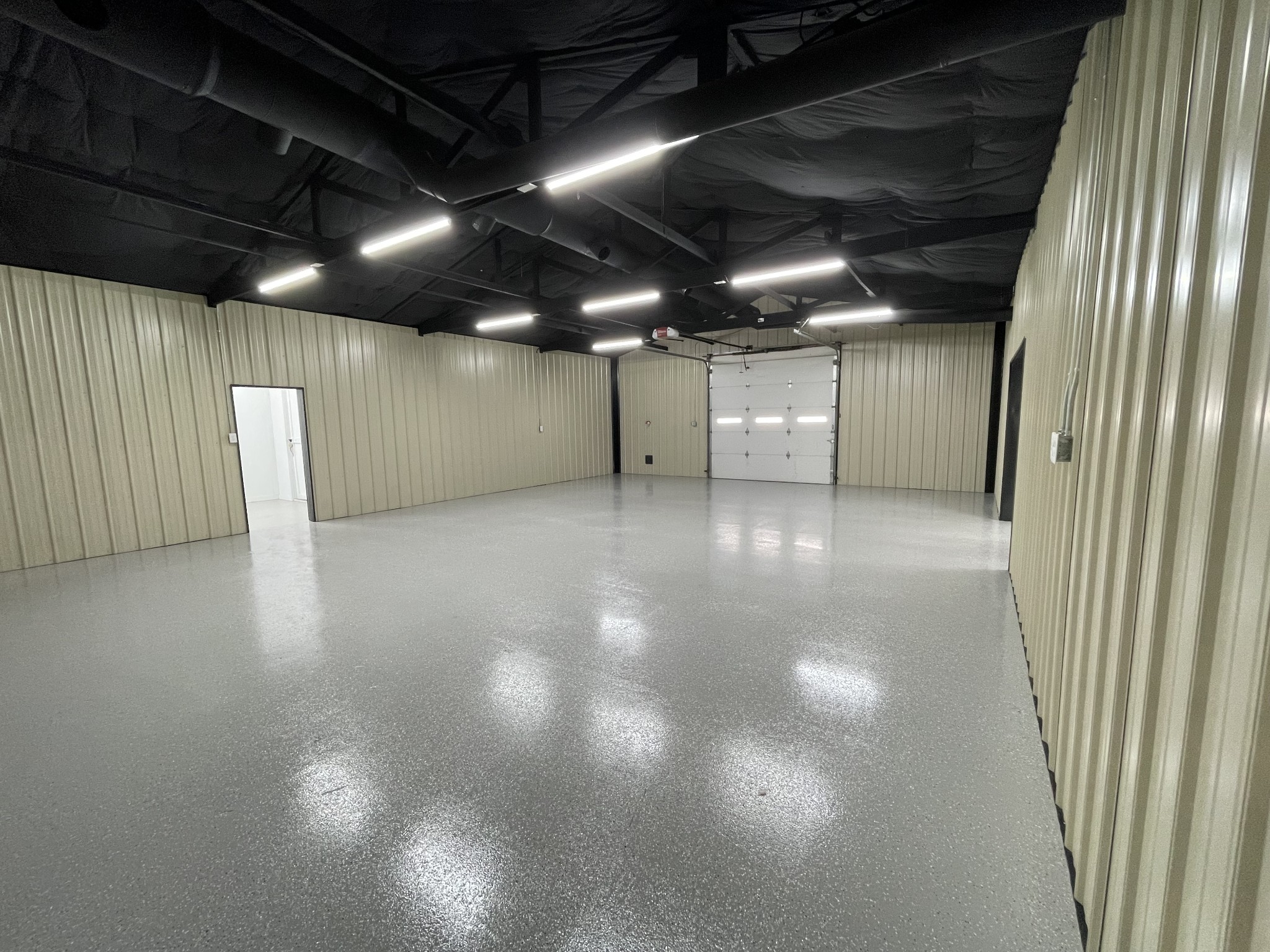 341 Darnell-Mealer Road Lewisburg, TN 37091 - Photo 5 of 12 a view of an empty room