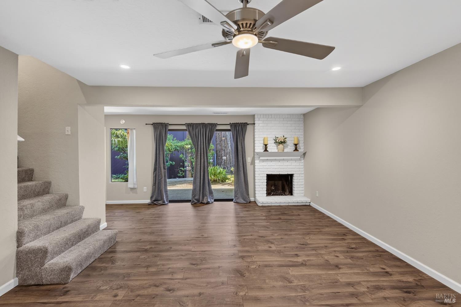 218 Los Alamos Road Santa Rosa, CA 95409 - Photo 7 of 48