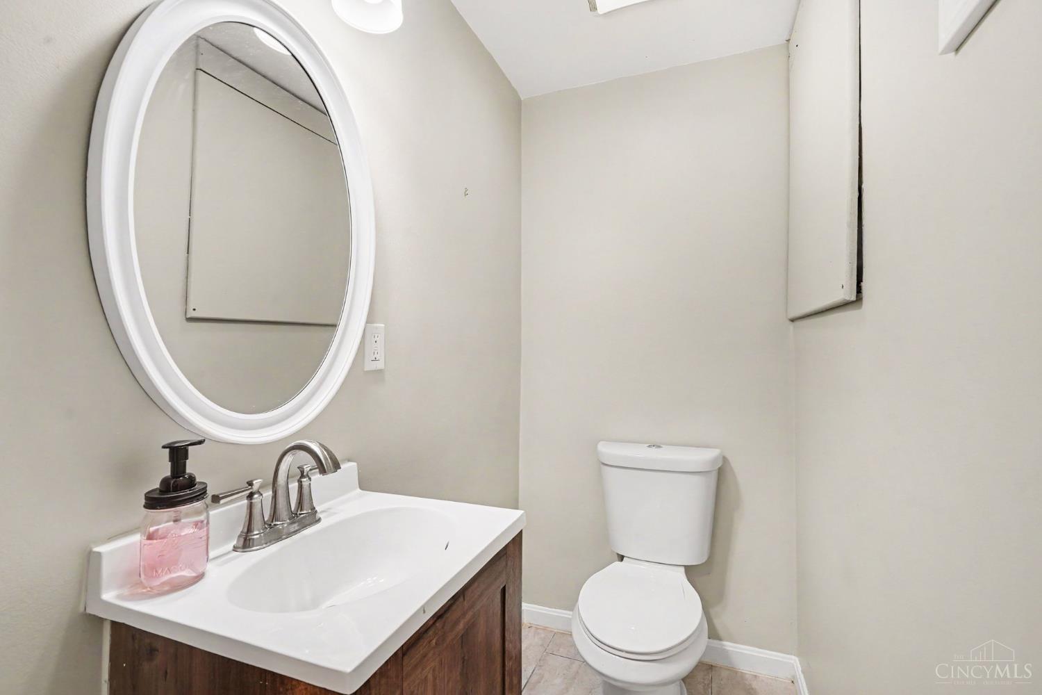 700 Eversole Road Cincinnati, OH 45230 - Photo 19 of 26 Gallery Image 19