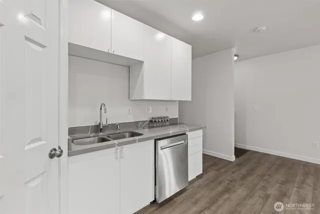 $1,250,000 | 7023 16th Avenue Southwest, Seattle, WA 98106