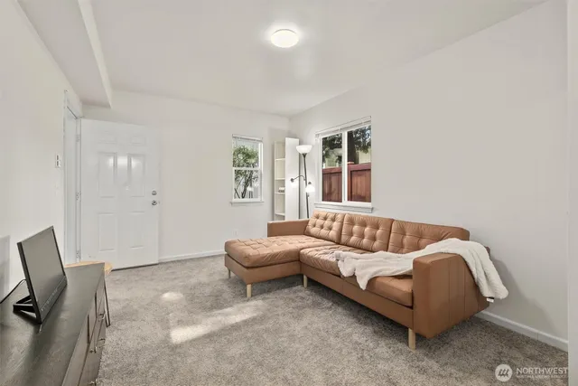 $1,250,000 | 7023 16th Avenue Southwest, Seattle, WA 98106