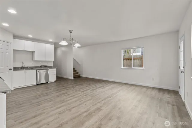 $1,250,000 | 7023 16th Avenue Southwest, Seattle, WA 98106