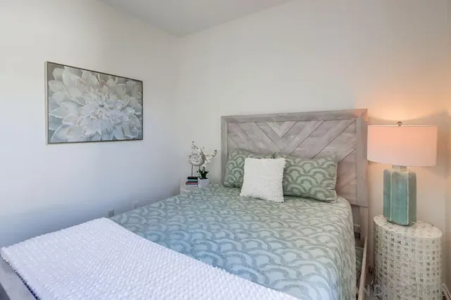 $699,998 | 12490 Heatherton Court, Unit 10, San Diego, CA 92128