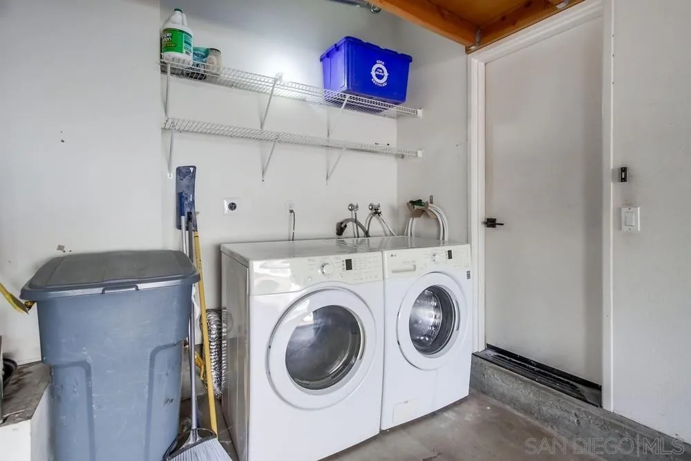 12490 Heatherton Court, Unit 10 San Diego, CA 92128 - Photo 29 of 39 a utility room with dryer and washer