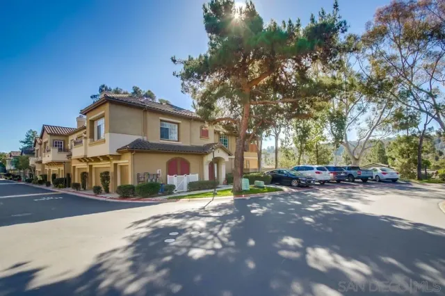 $699,998 | 12490 Heatherton Court, Unit 10, San Diego, CA 92128