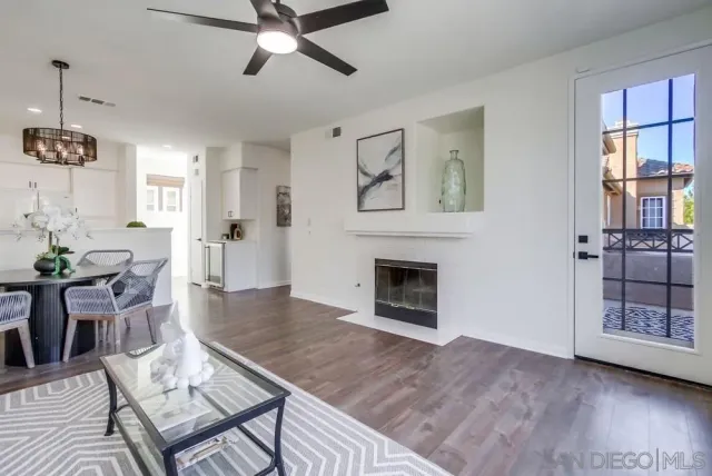 $699,998 | 12490 Heatherton Court, Unit 10, San Diego, CA 92128