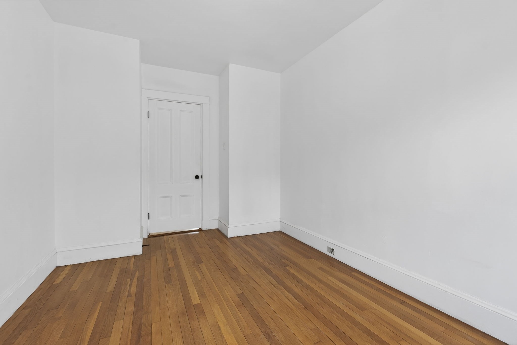 166 Elliot Street, Unit 2 Newton, MA 02464 - Photo 13 of 15 Gallery Image 13