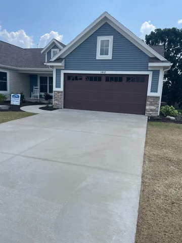 $446,900 | 1012 Bellview Meadow Drive Southwest, Byron Center, MI 49315