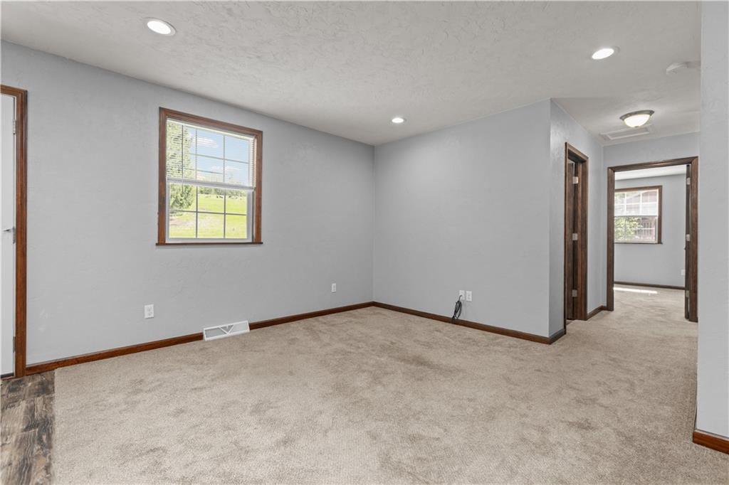 11400 Guffey Rillton Road Irwin, PA 15642 - Photo 7 of 29 Gallery Image 7