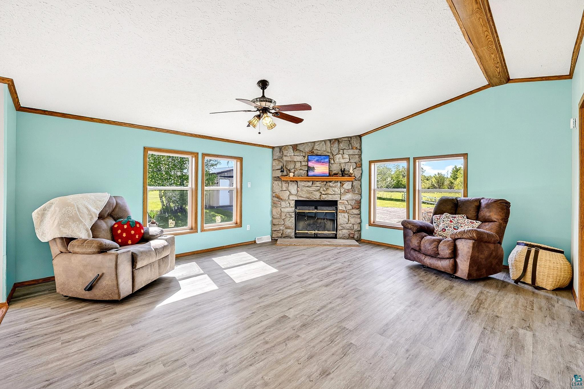 5404 Midbon Road Superior, WI 54880 - Photo 3 of 30
