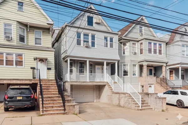 $3,500 | 27 West 52nd Street, Bayonne, NJ 07002