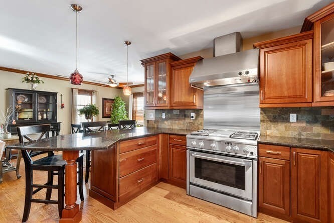 157 Grove Street, Unit 2 Waltham, MA 02453 - Photo 13 of 34