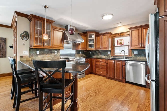 157 Grove Street, Unit 2 Waltham, MA 02453 - Photo 9 of 34