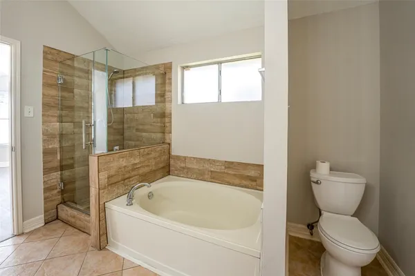 $2,200 | 16007 Lakestone Drive, Tomball, TX 77377