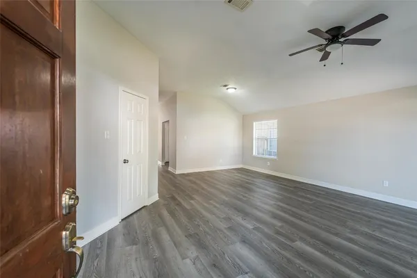 $2,200 | 16007 Lakestone Drive, Tomball, TX 77377