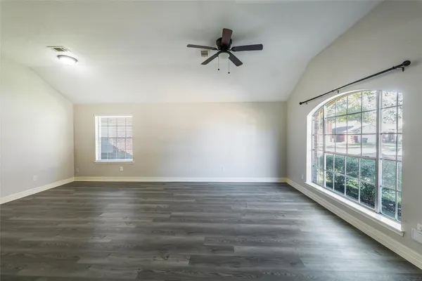 $2,200 | 16007 Lakestone Drive, Tomball, TX 77377