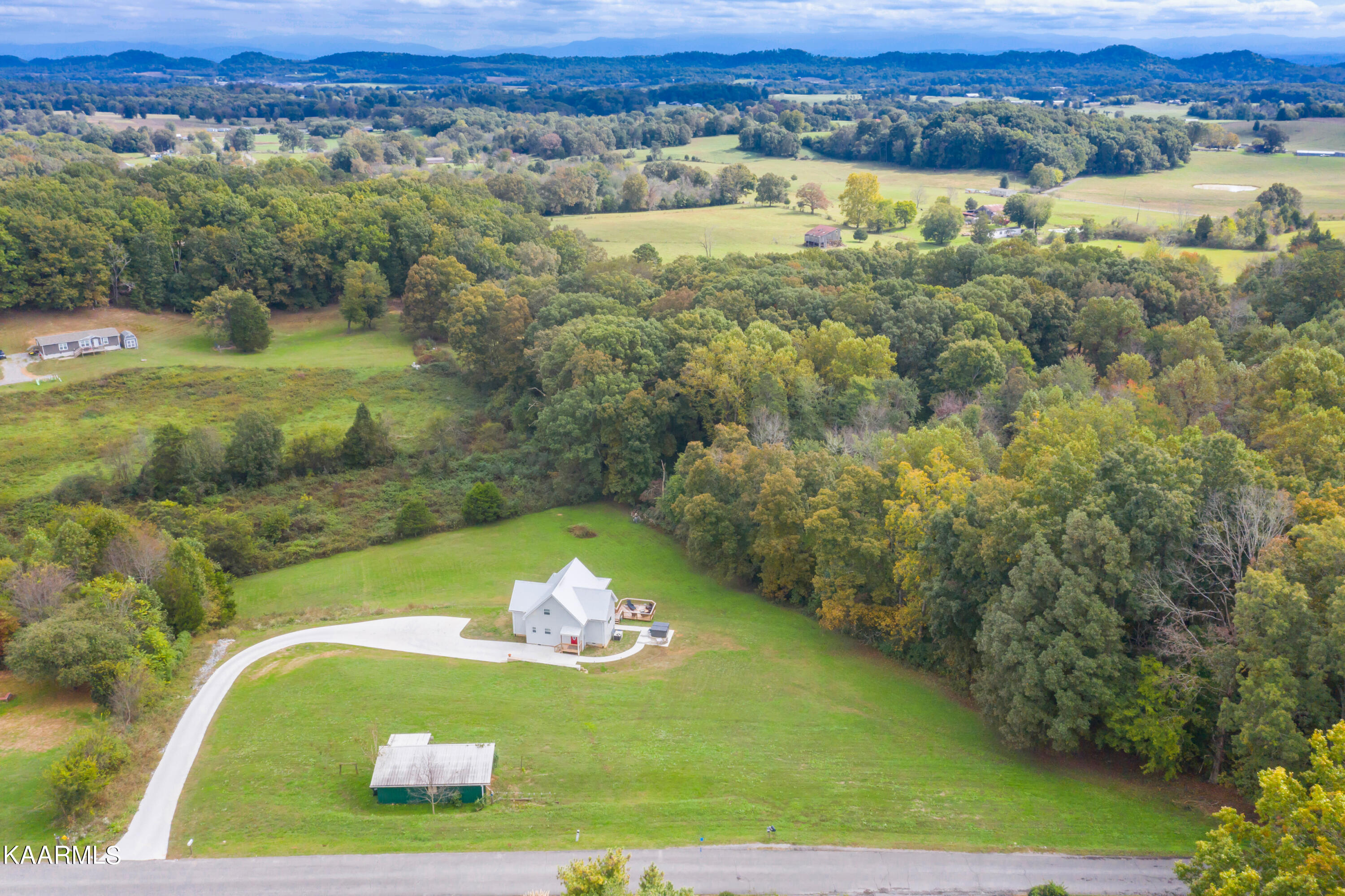 121 Forkner Chapel Road Sweetwater, TN 37874 - Photo 40 of 50 121ForknerChapelRd-38