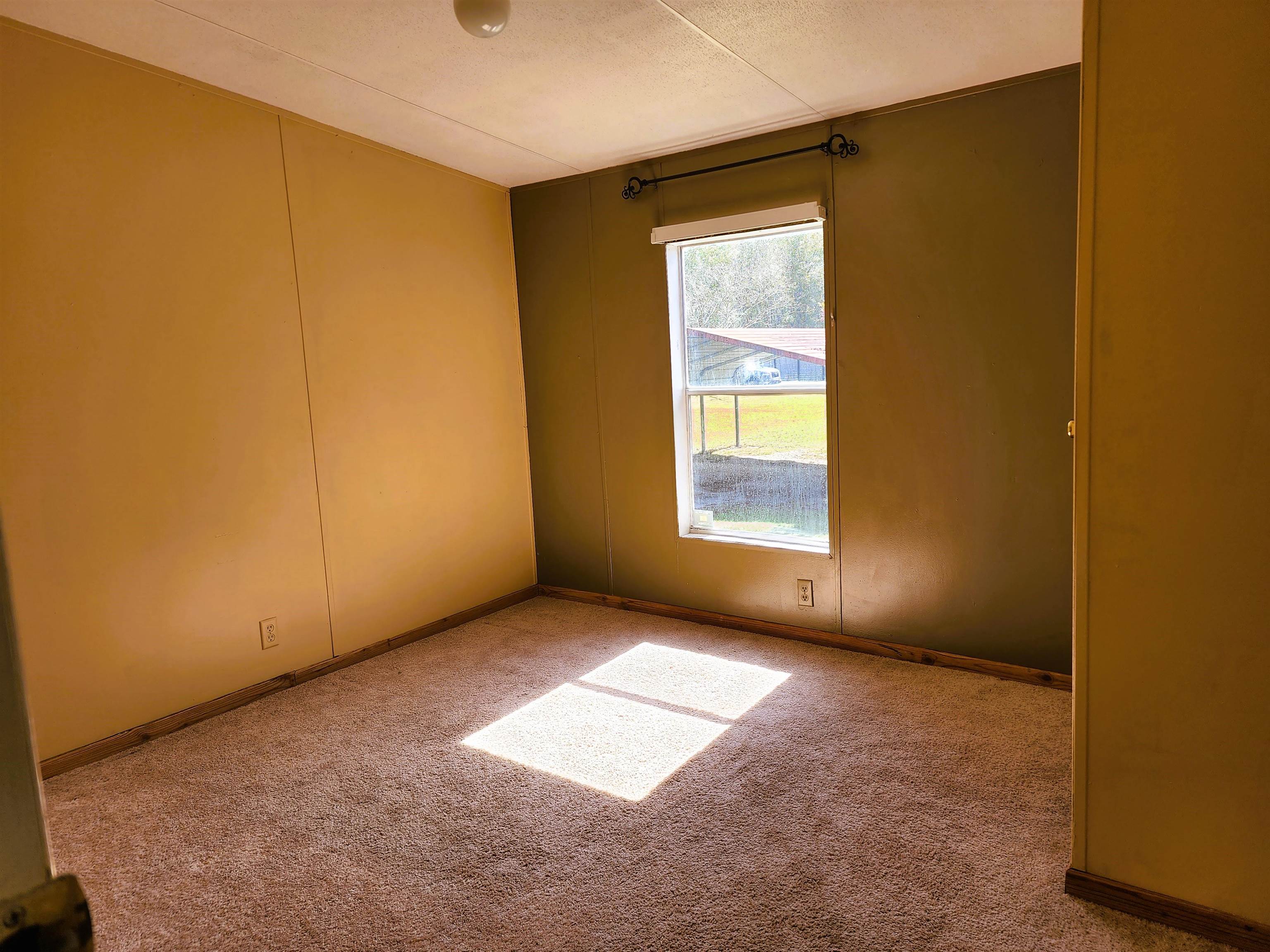 207 Gwen Drive Lee, FL 32059 - Photo 15 of 36