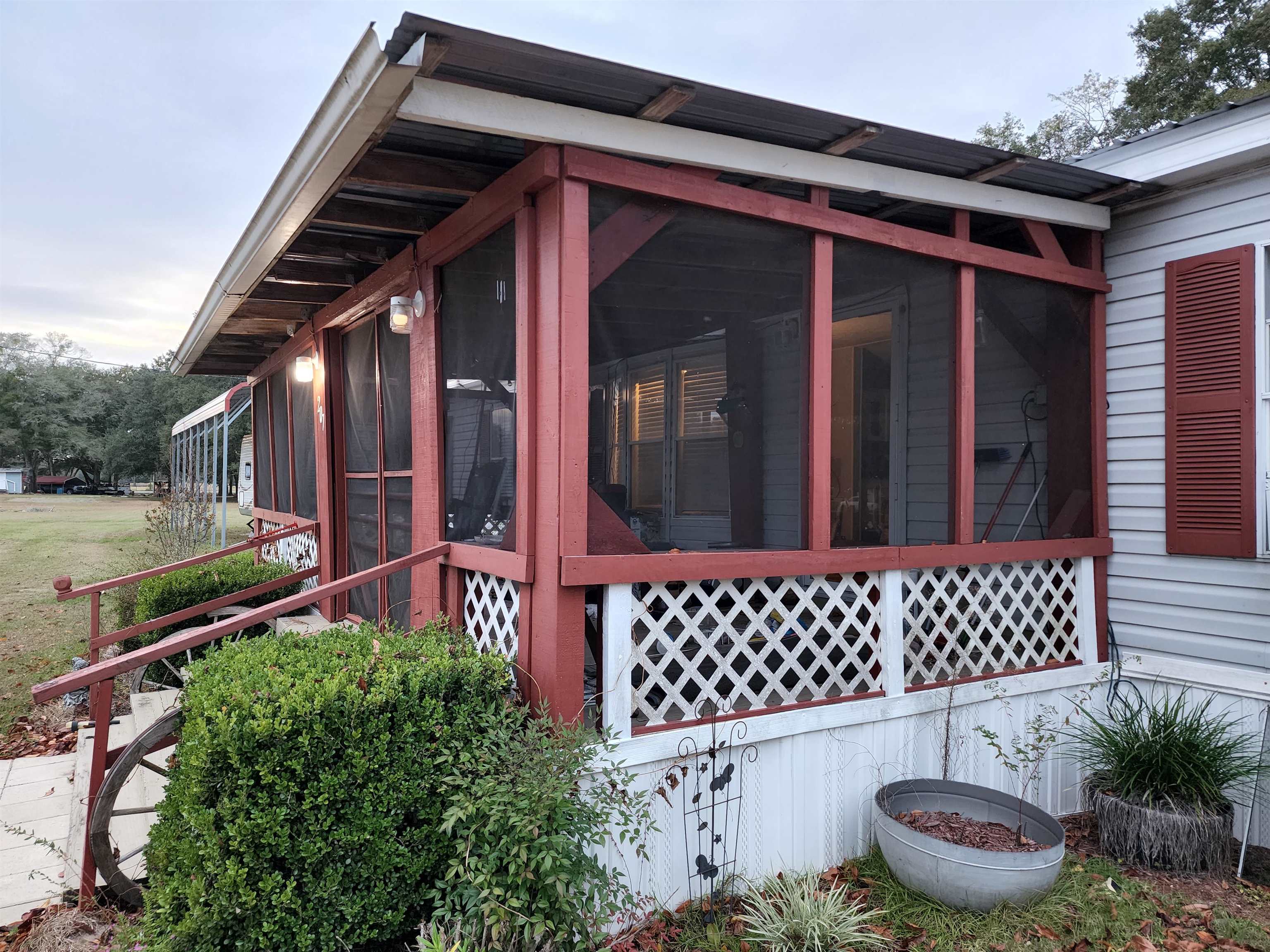 207 Gwen Drive Lee, FL 32059 - Photo 18 of 36