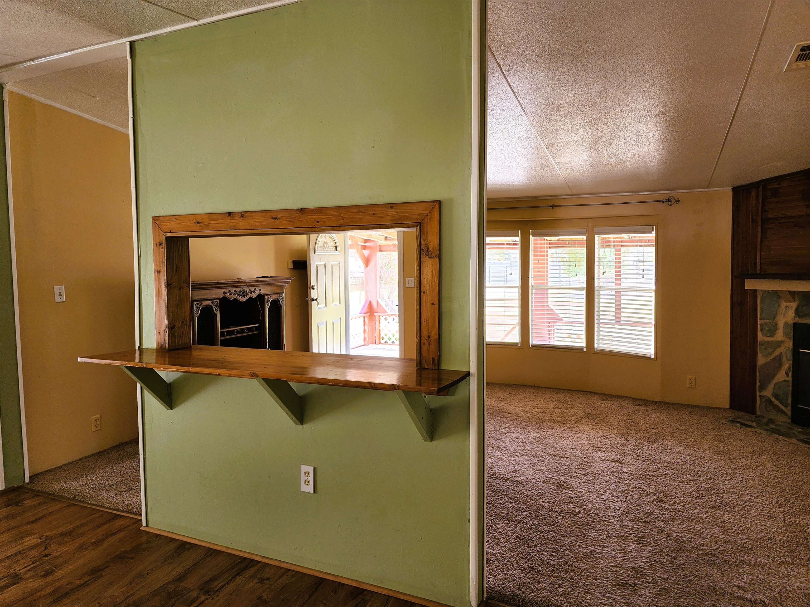 207 Gwen Drive Lee, FL 32059 - Photo 4 of 36