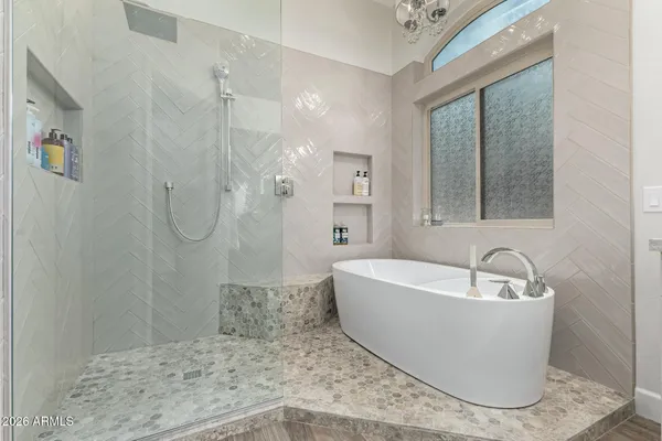 $825,000 | 294 South Ironwood Street, Gilbert, AZ 85296