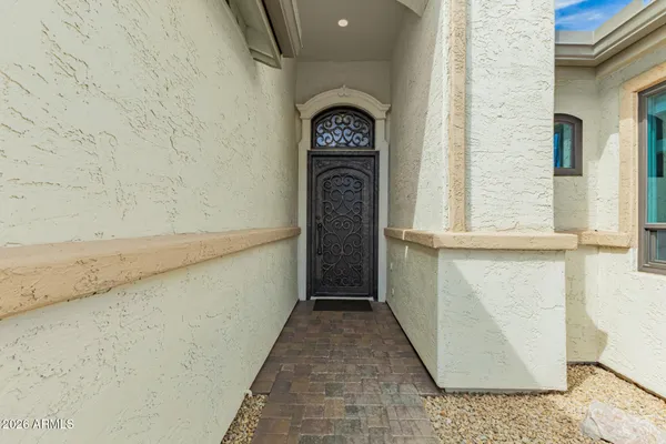 $825,000 | 294 South Ironwood Street, Gilbert, AZ 85296