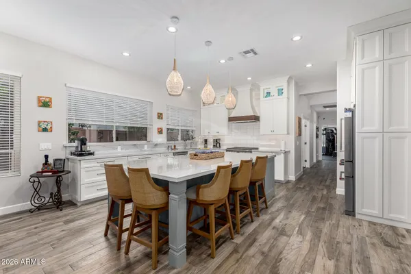 $825,000 | 294 South Ironwood Street, Gilbert, AZ 85296