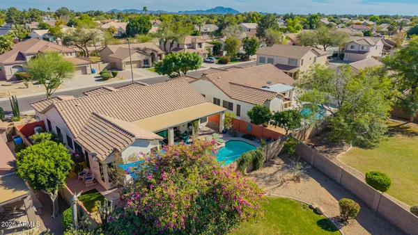 $825,000 | 294 South Ironwood Street, Gilbert, AZ 85296